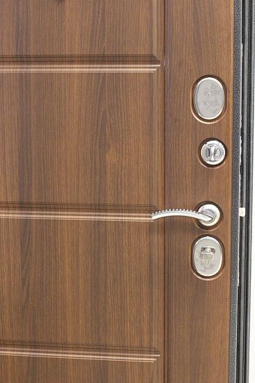 Входная дверь  