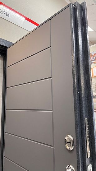 Входная дверь  