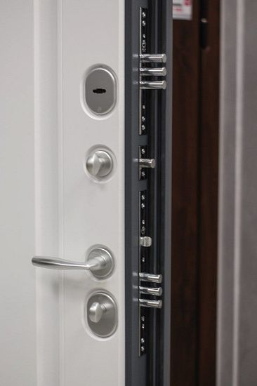 Входная дверь  