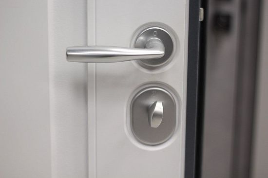 Входная дверь  