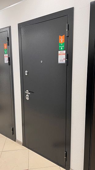 Входная дверь  